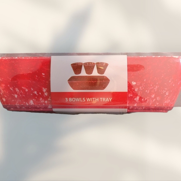 Bowl set: three small bowls, one medium bowl, and platter set - Picture 5 of 5